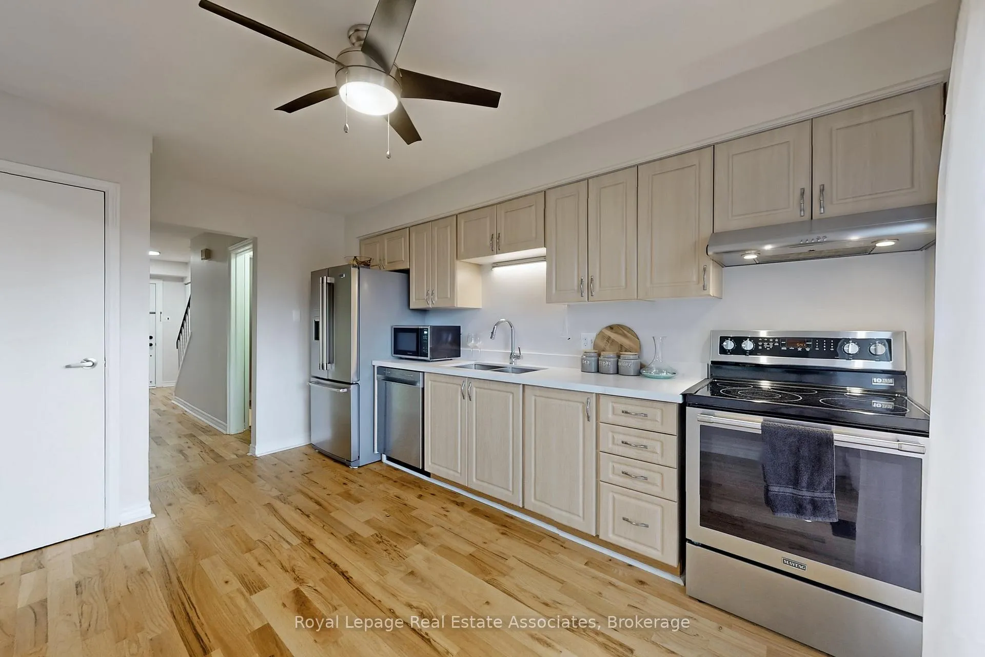 Photo 16 of 351 Ormond Drive, Oshawa, Samac — HOMEH