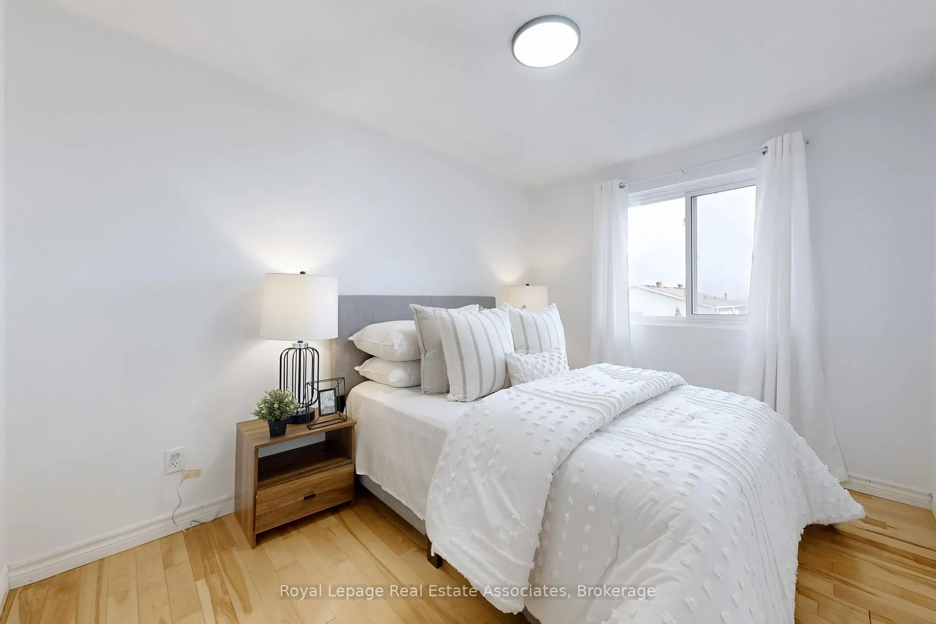 Photo 27 of 351 Ormond Drive, Oshawa, Samac — HOMEH