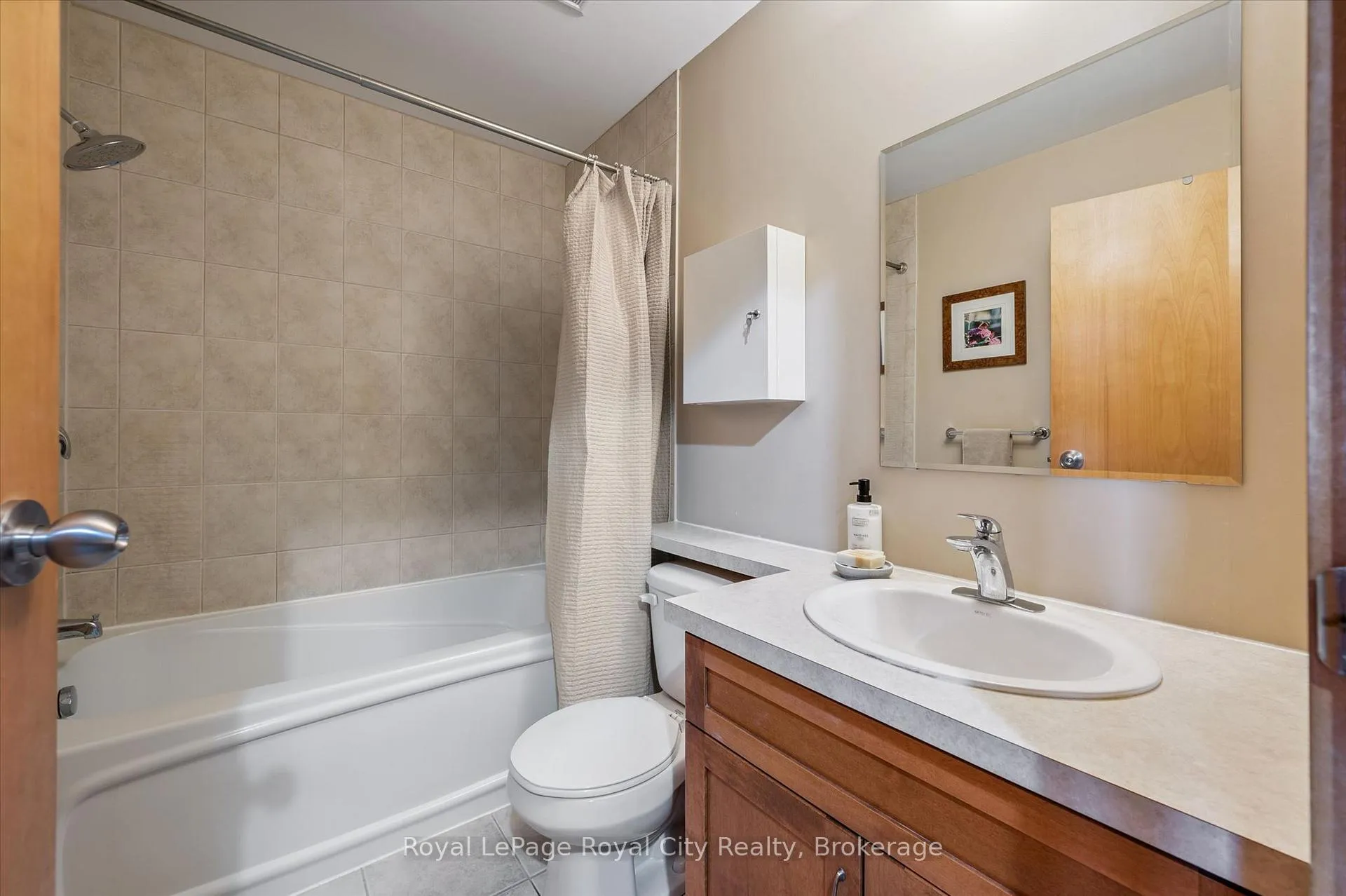 Photo 12 of Unit 227, 26 Ontario Street, Guelph, St. Patrick's Ward — HOMEH