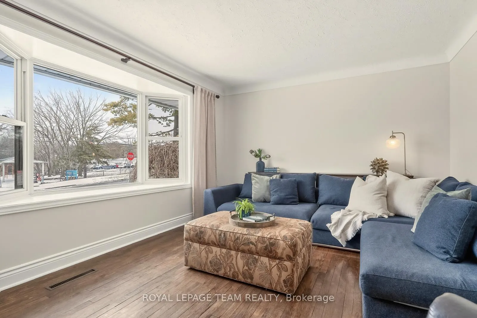Photo 2 of 1314 Randall Avenue, Ottawa, Alta Vista — HOMEH