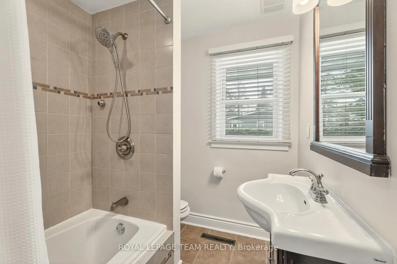 Photo 11 of 1314 Randall Avenue, Ottawa, Alta Vista — HOMEH