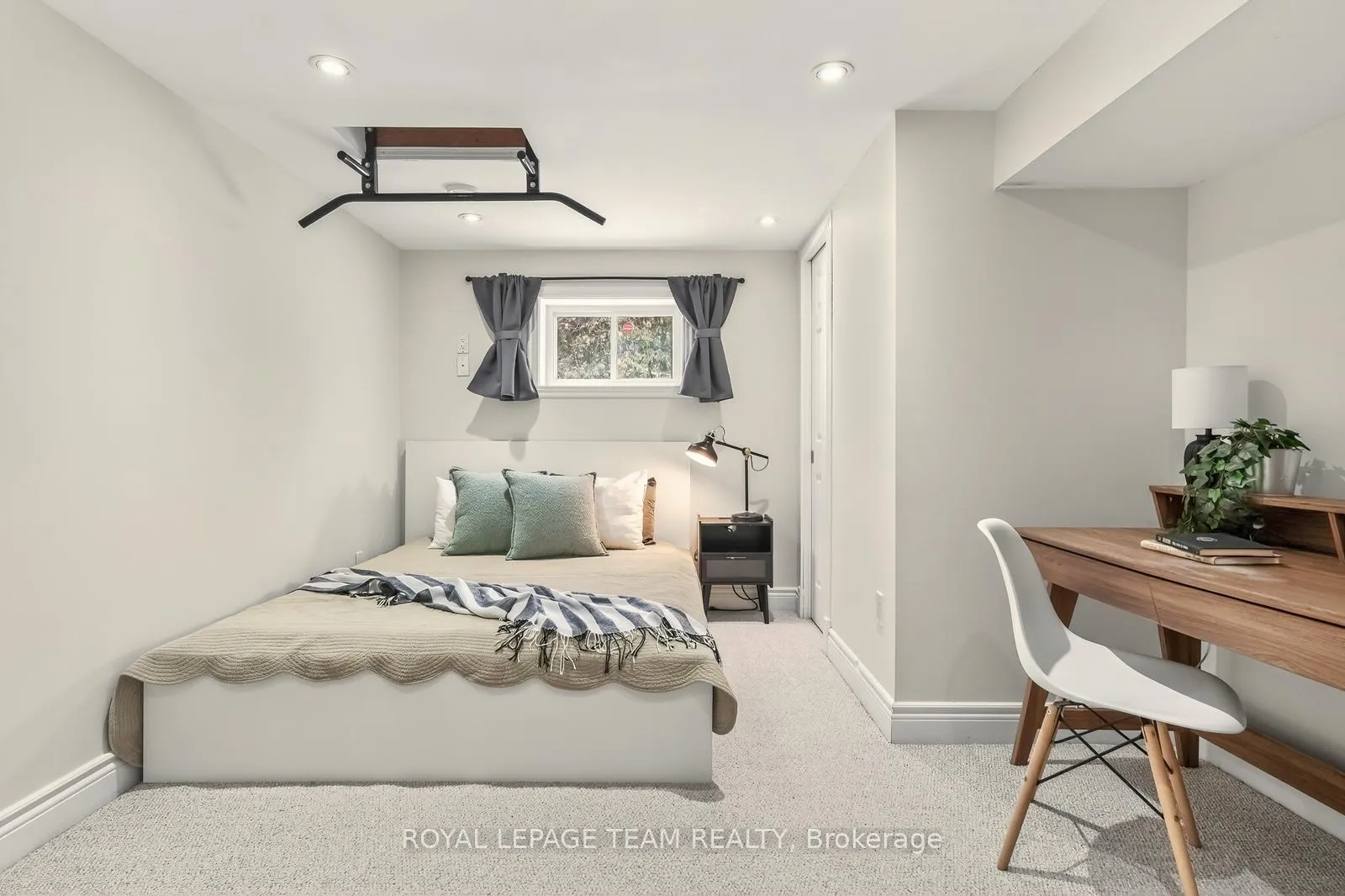 Photo 24 of 1314 Randall Avenue, Ottawa, Alta Vista — HOMEH