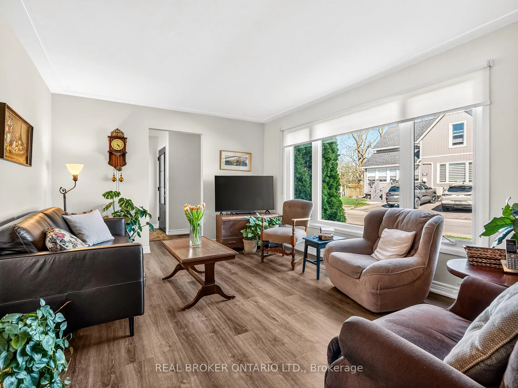 Photo 6 of 4246 Academy Street, Lincoln, Beamsville — HOMEH