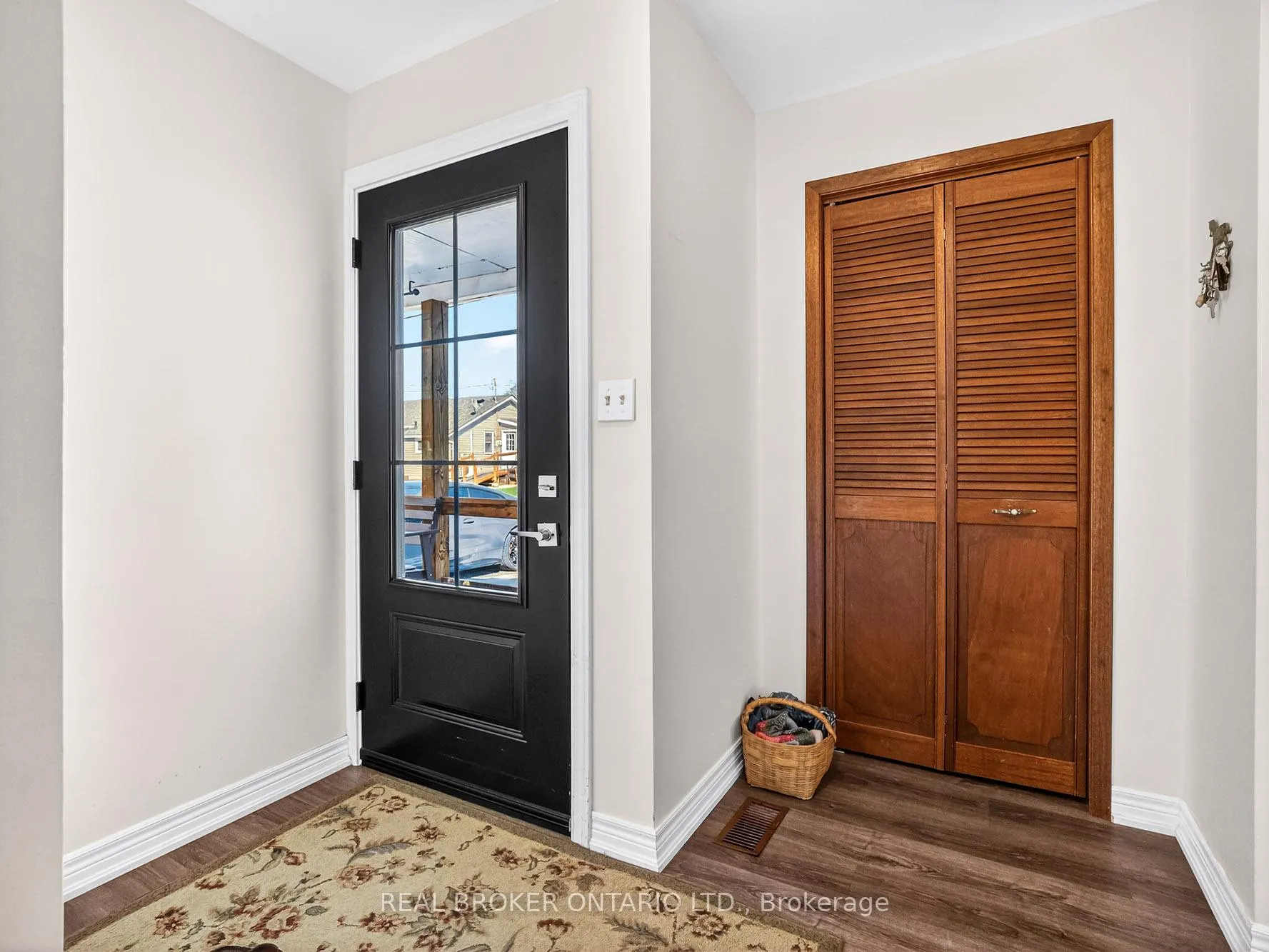 Photo 15 of 4246 Academy Street, Lincoln, Beamsville — HOMEH