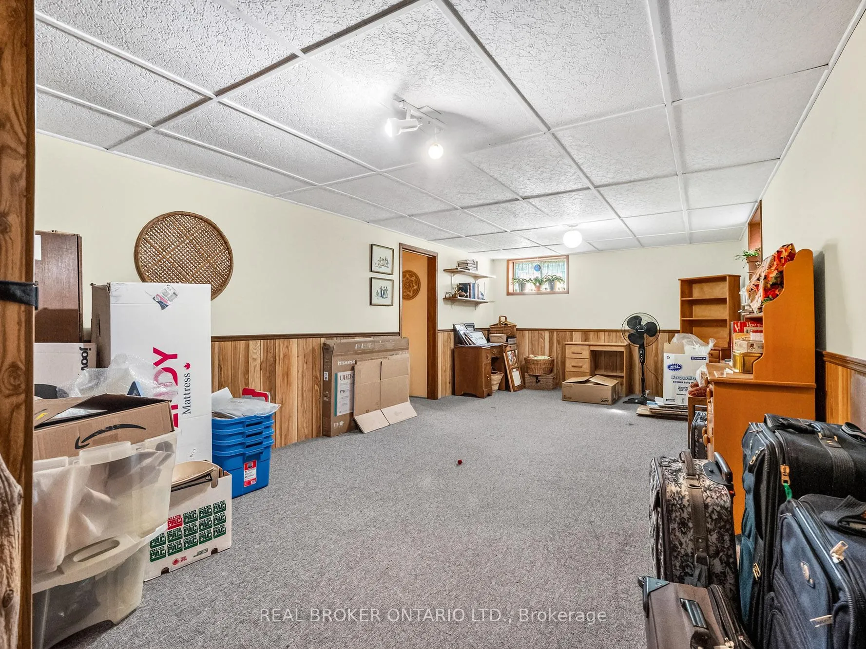 Photo 16 of 4246 Academy Street, Lincoln, Beamsville — HOMEH