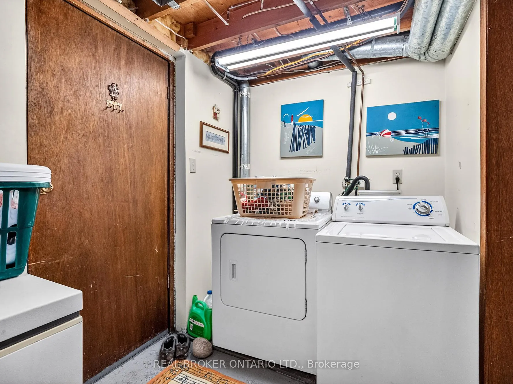 Photo 19 of 4246 Academy Street, Lincoln, Beamsville — HOMEH