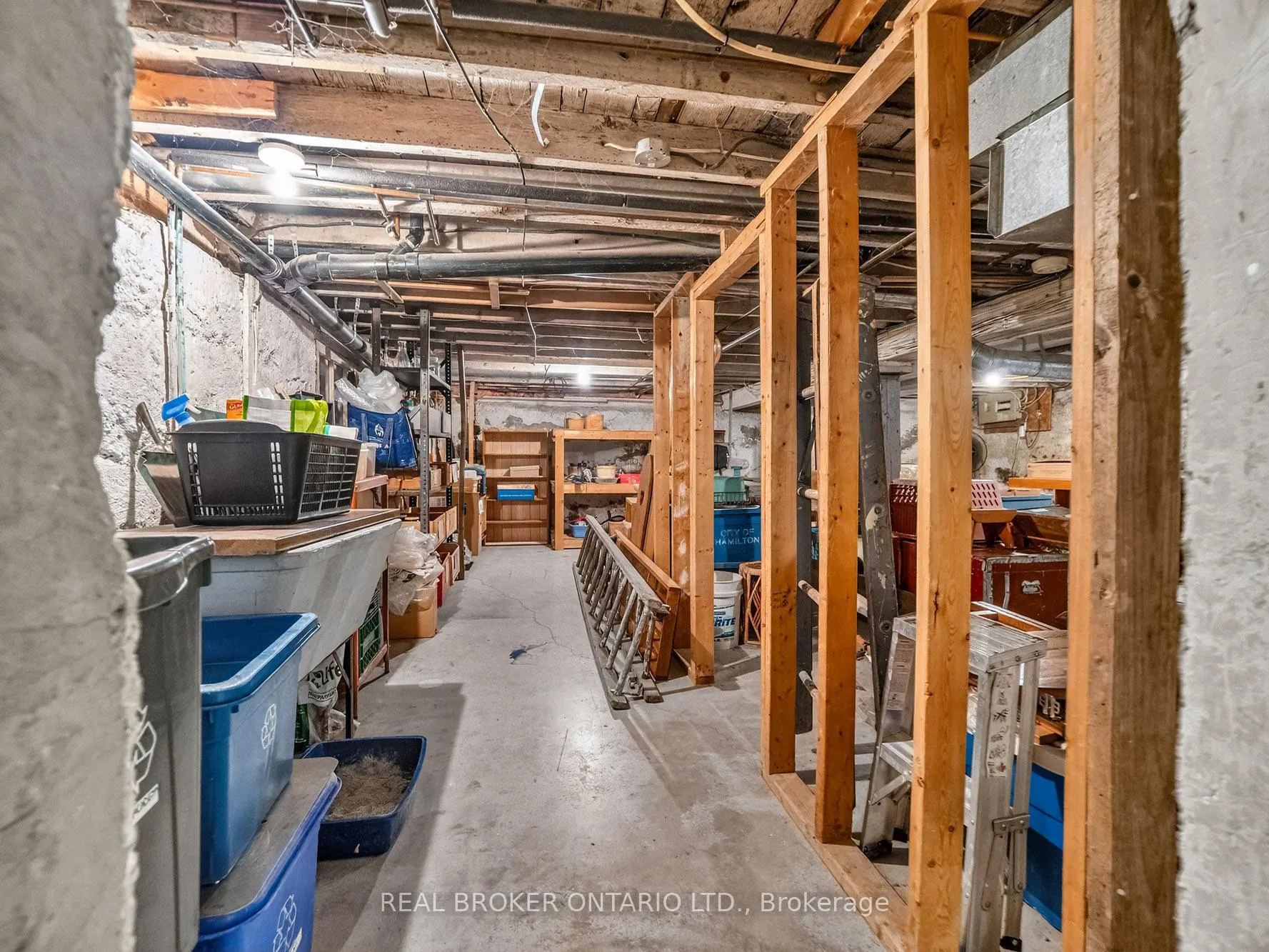 Photo 20 of 4246 Academy Street, Lincoln, Beamsville — HOMEH
