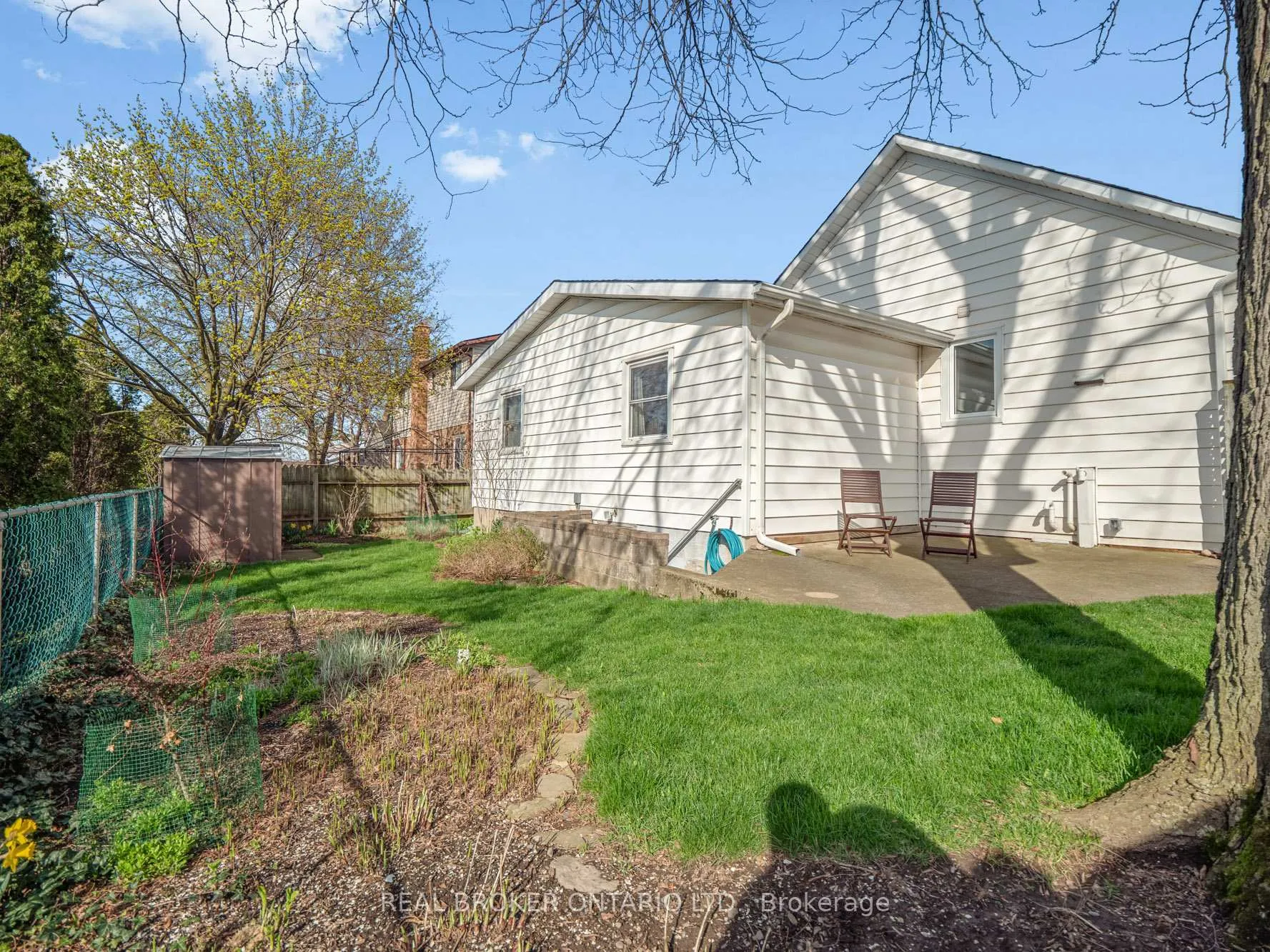 Photo 25 of 4246 Academy Street, Lincoln, Beamsville — HOMEH