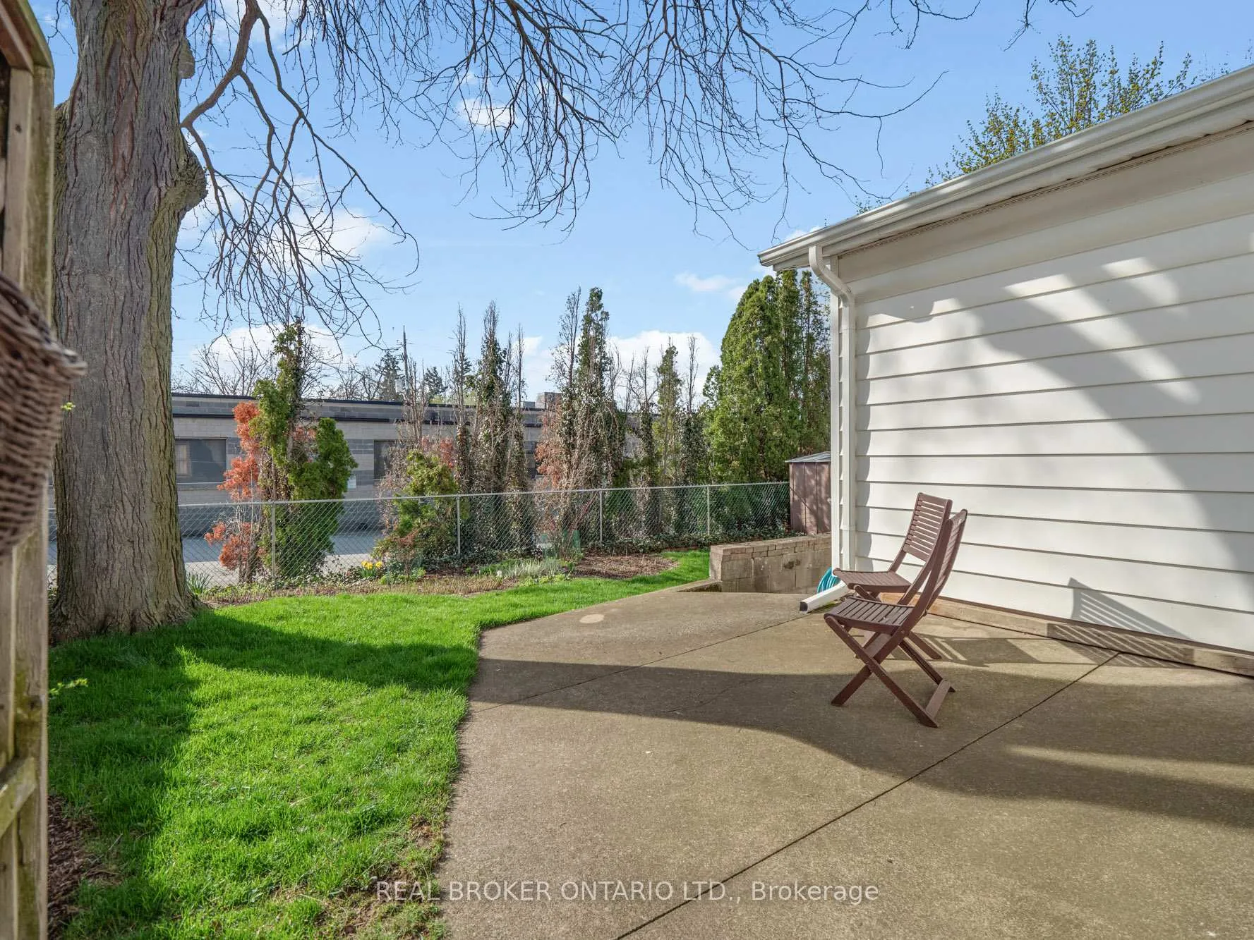 Photo 27 of 4246 Academy Street, Lincoln, Beamsville — HOMEH