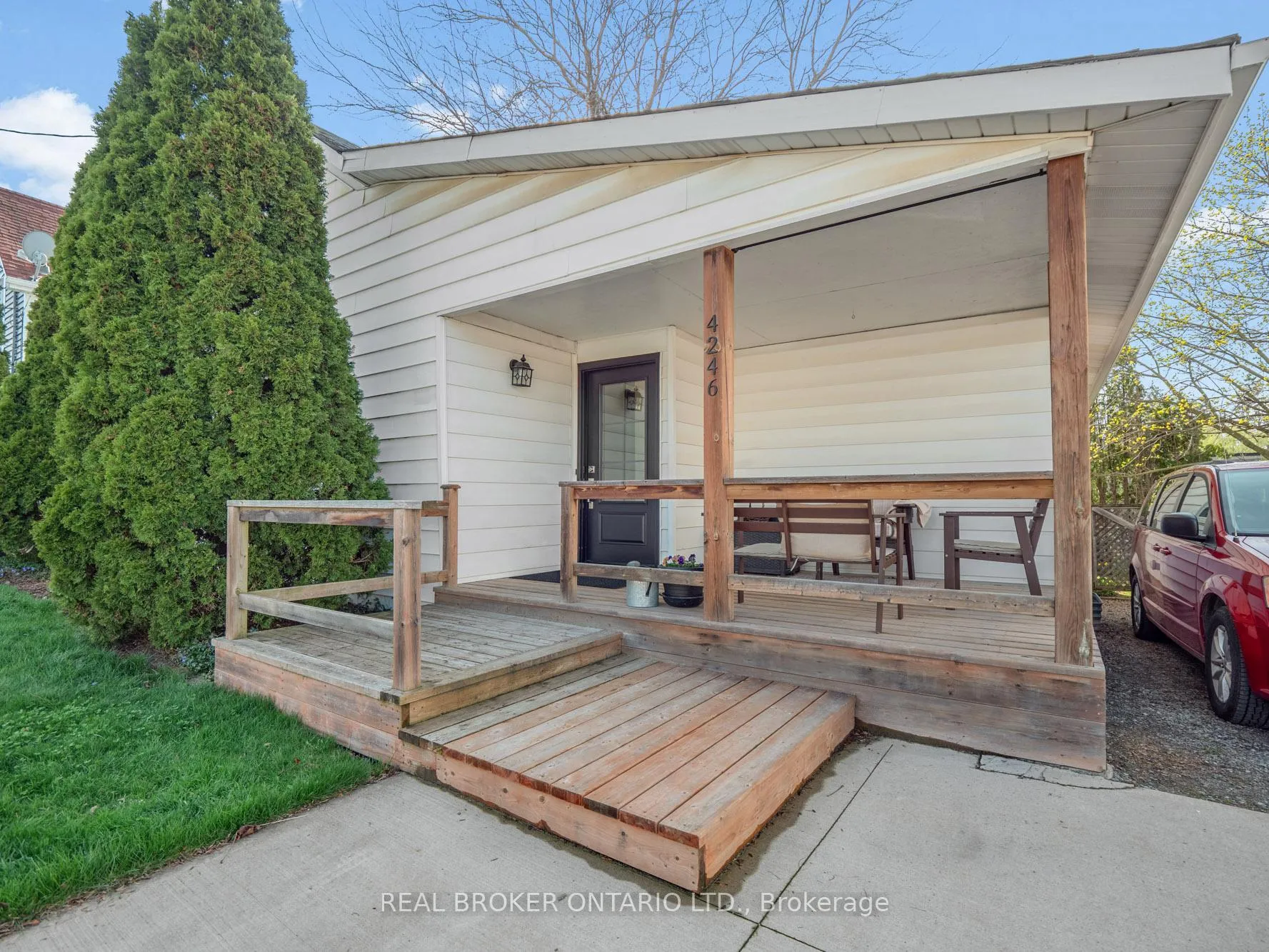 Photo 28 of 4246 Academy Street, Lincoln, Beamsville — HOMEH