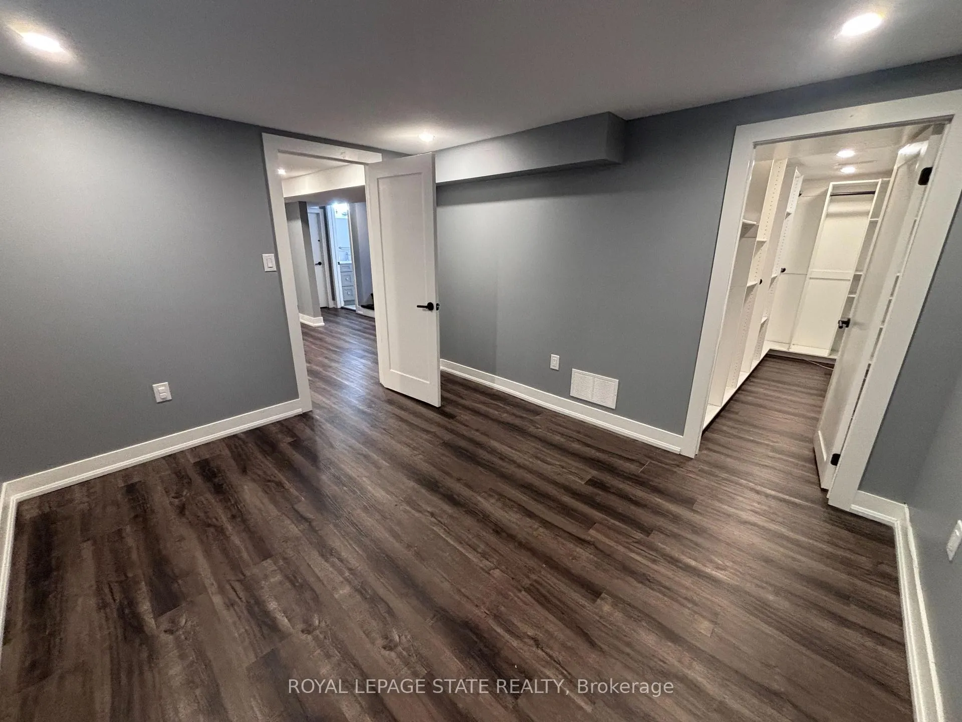 Photo 4 of Unit 2, 185 Bonaventure Drive, Hamilton, Gilbert — HOMEH