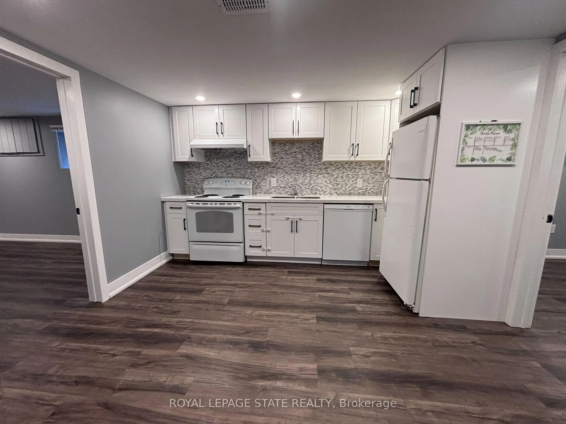 Photo 7 of Unit 2, 185 Bonaventure Drive, Hamilton, Gilbert — HOMEH