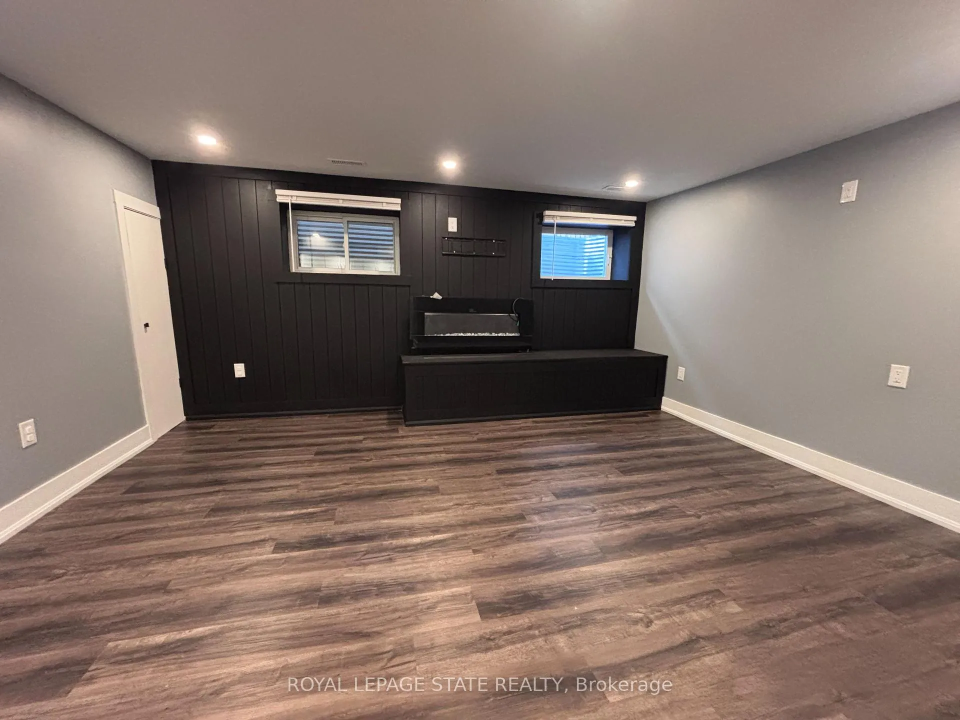 Photo 11 of Unit 2, 185 Bonaventure Drive, Hamilton, Gilbert — HOMEH