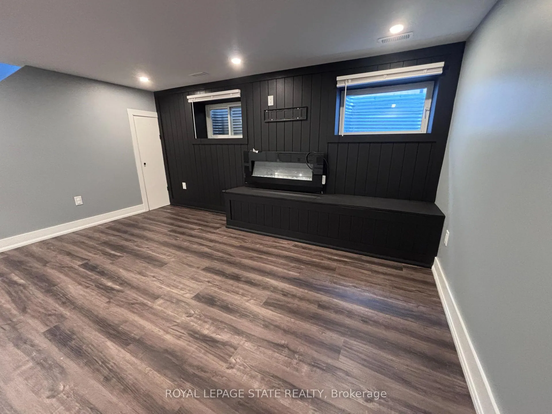 Photo 13 of Unit 2, 185 Bonaventure Drive, Hamilton, Gilbert — HOMEH