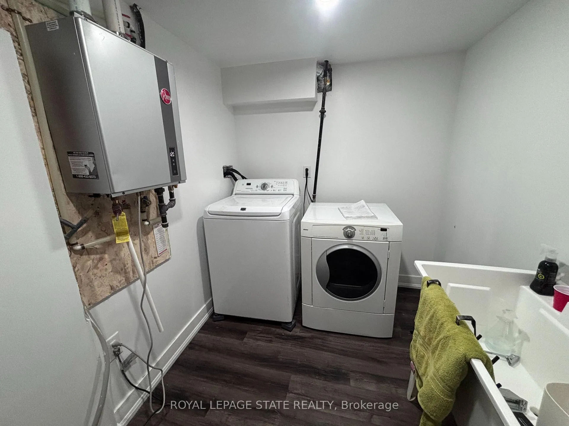 Photo 15 of Unit 2, 185 Bonaventure Drive, Hamilton, Gilbert — HOMEH