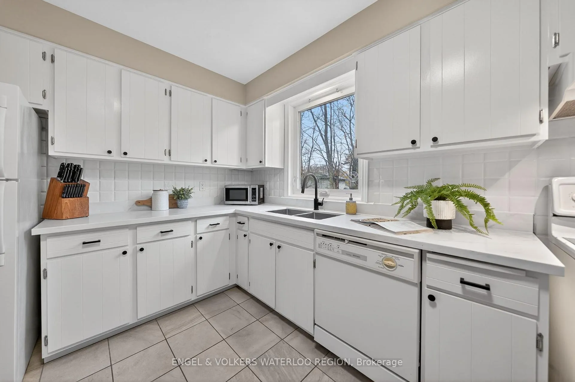 Photo 19 of 90 Amos Avenue, Waterloo — HOMEH