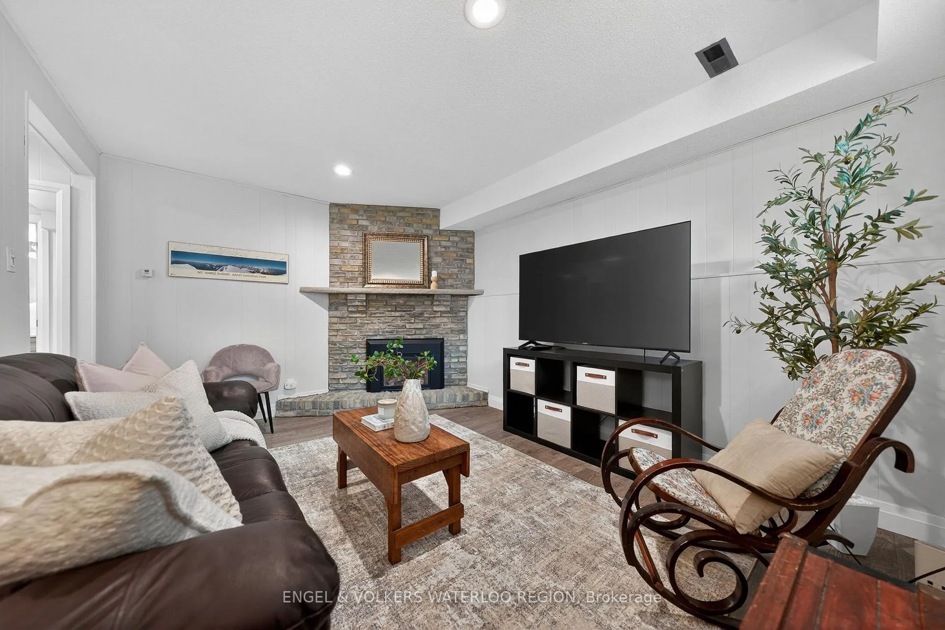 Photo 35 of 90 Amos Avenue, Waterloo — HOMEH