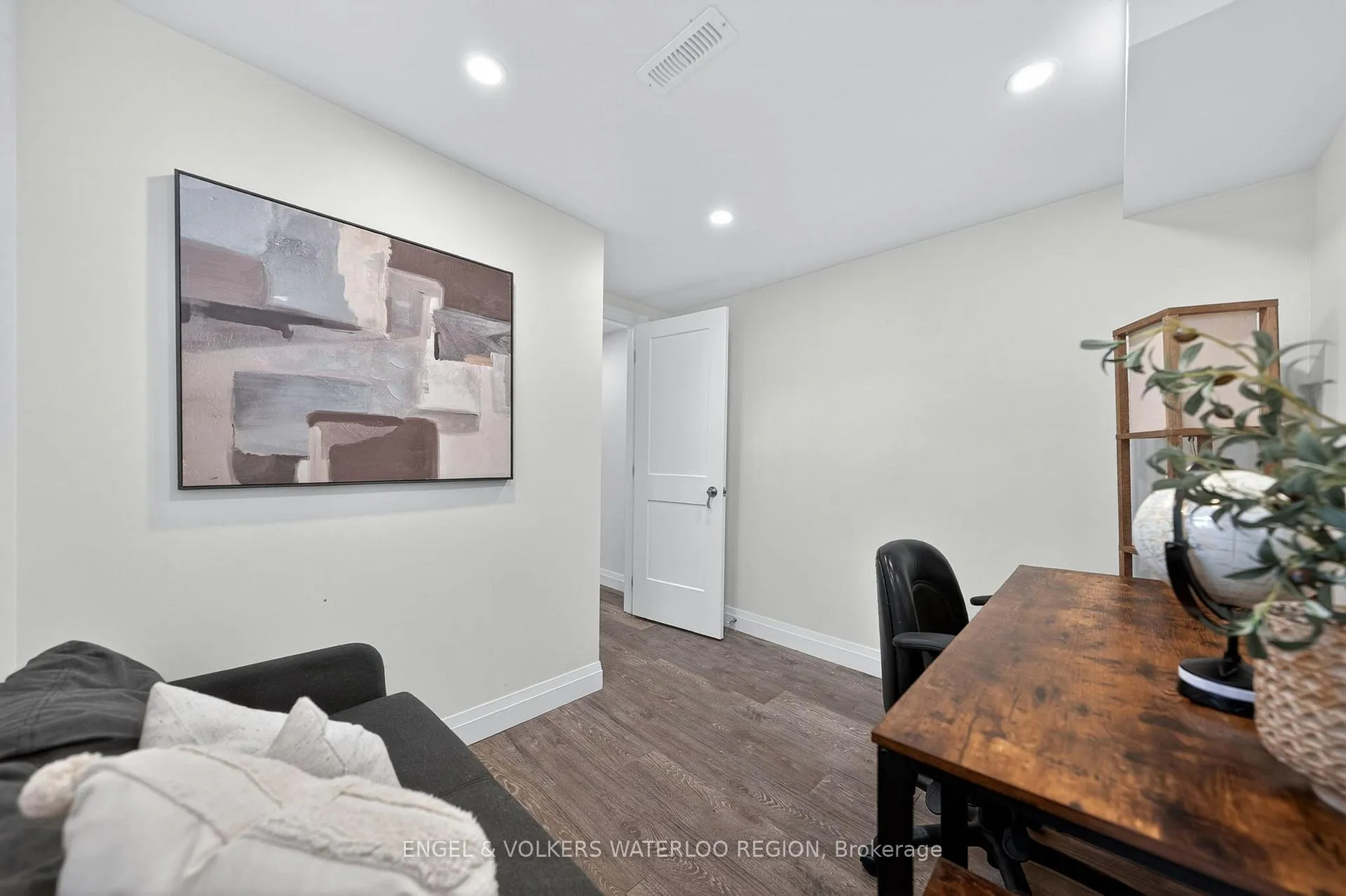 Photo 40 of 90 Amos Avenue, Waterloo — HOMEH