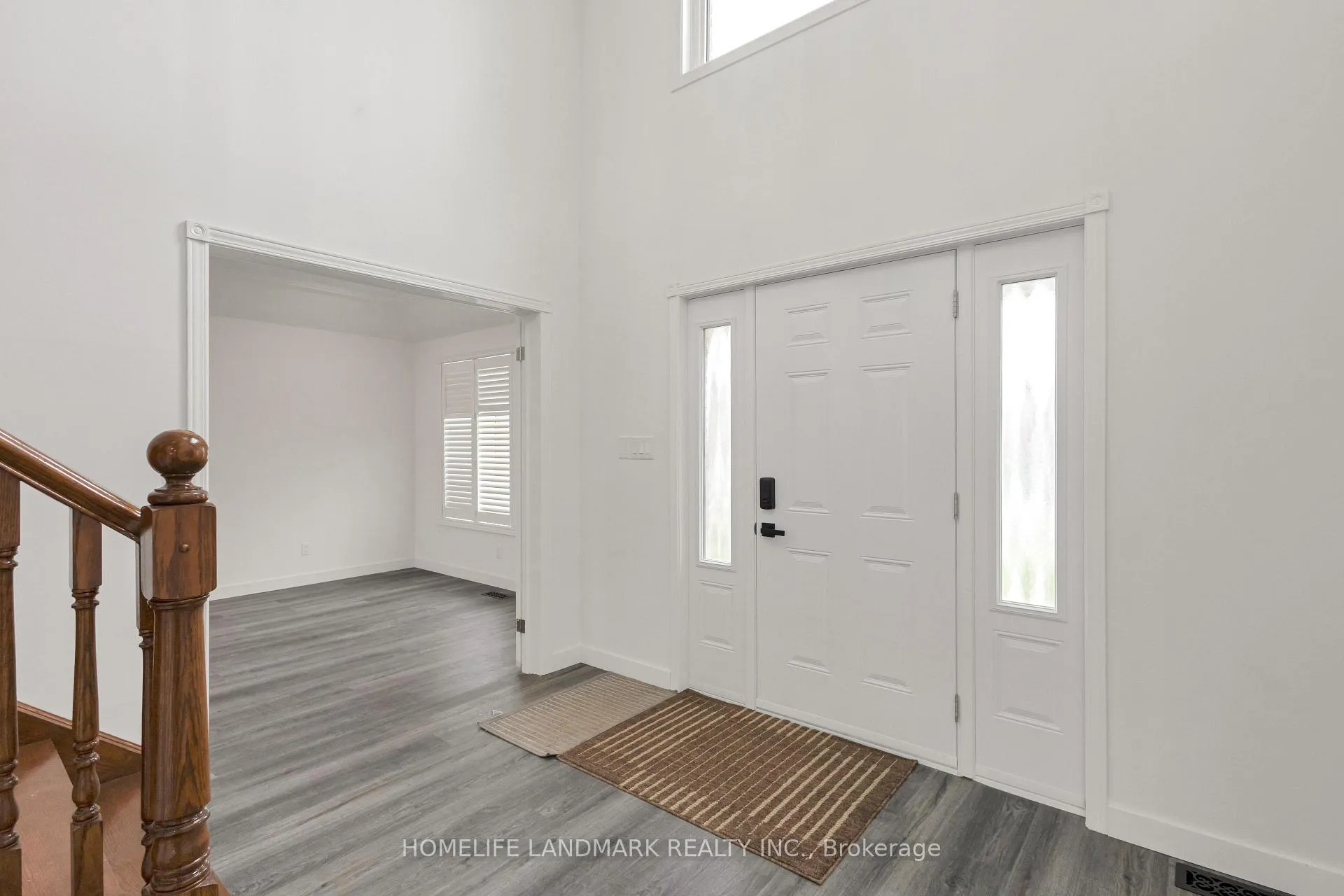 Photo 4 of 579 Paradise Crescent, Waterloo — HOMEH