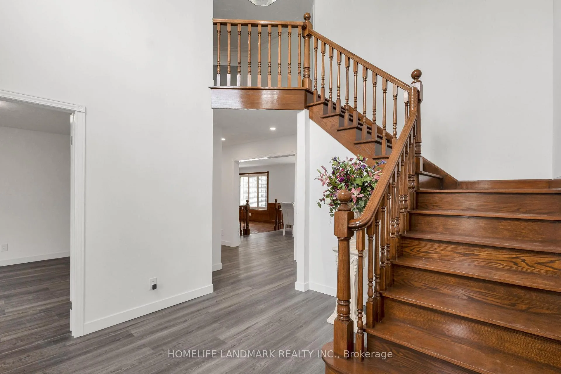Photo 6 of 579 Paradise Crescent, Waterloo — HOMEH