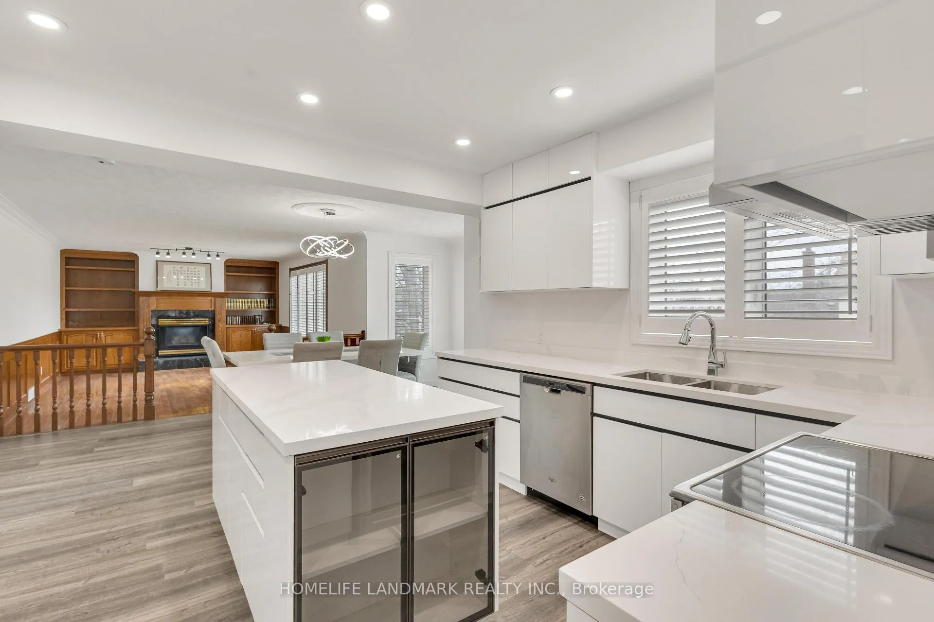 Photo 12 of 579 Paradise Crescent, Waterloo — HOMEH