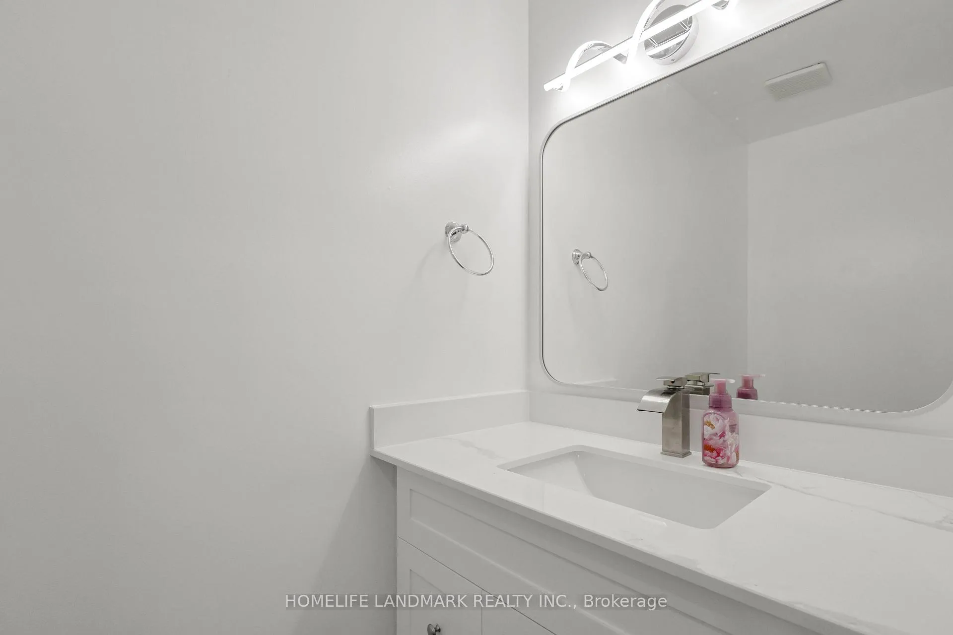 Photo 42 of 579 Paradise Crescent, Waterloo — HOMEH