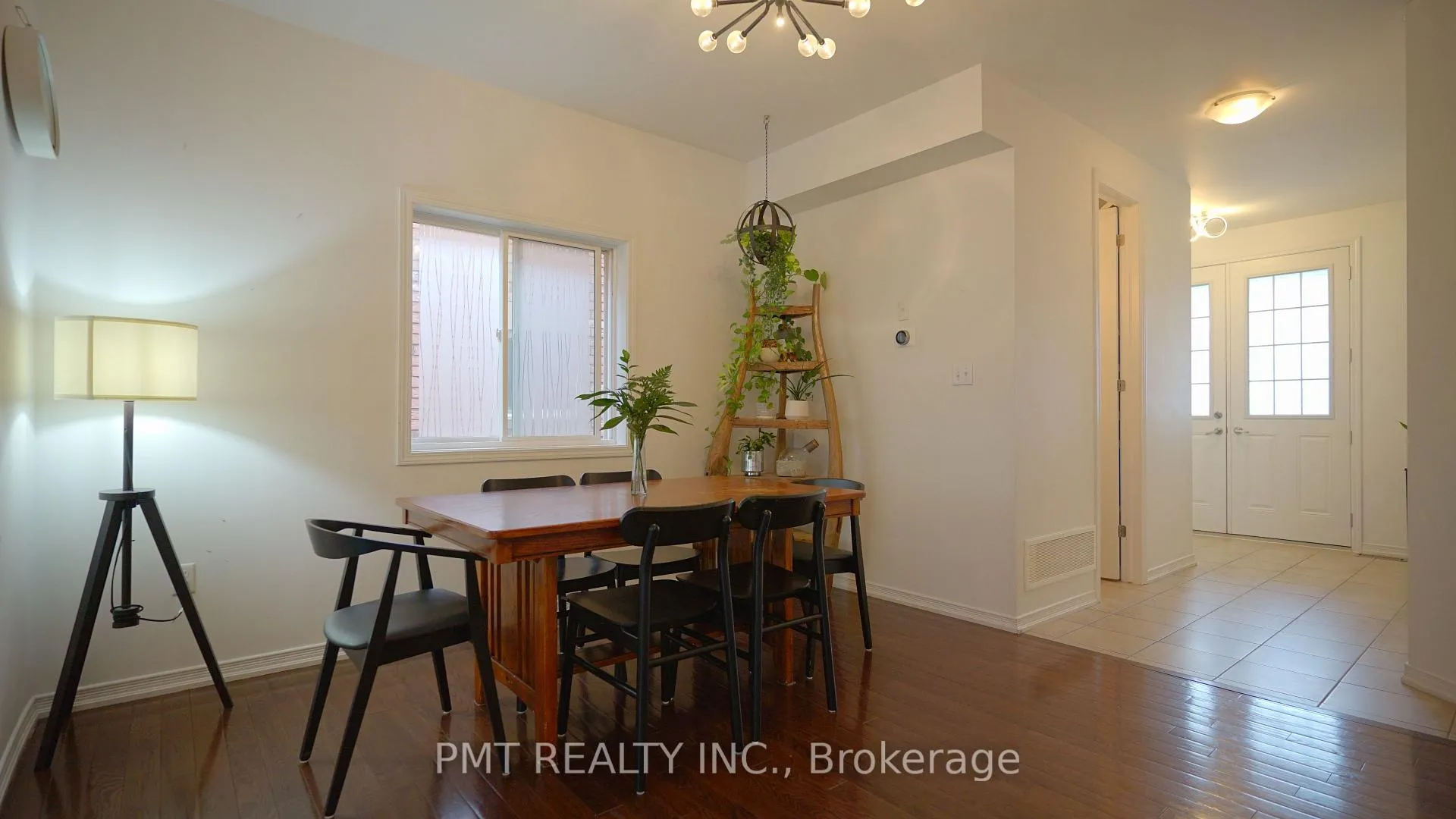 Photo 3 of 2068 Gibson Street, Innisfil, Alcona — HOMEH