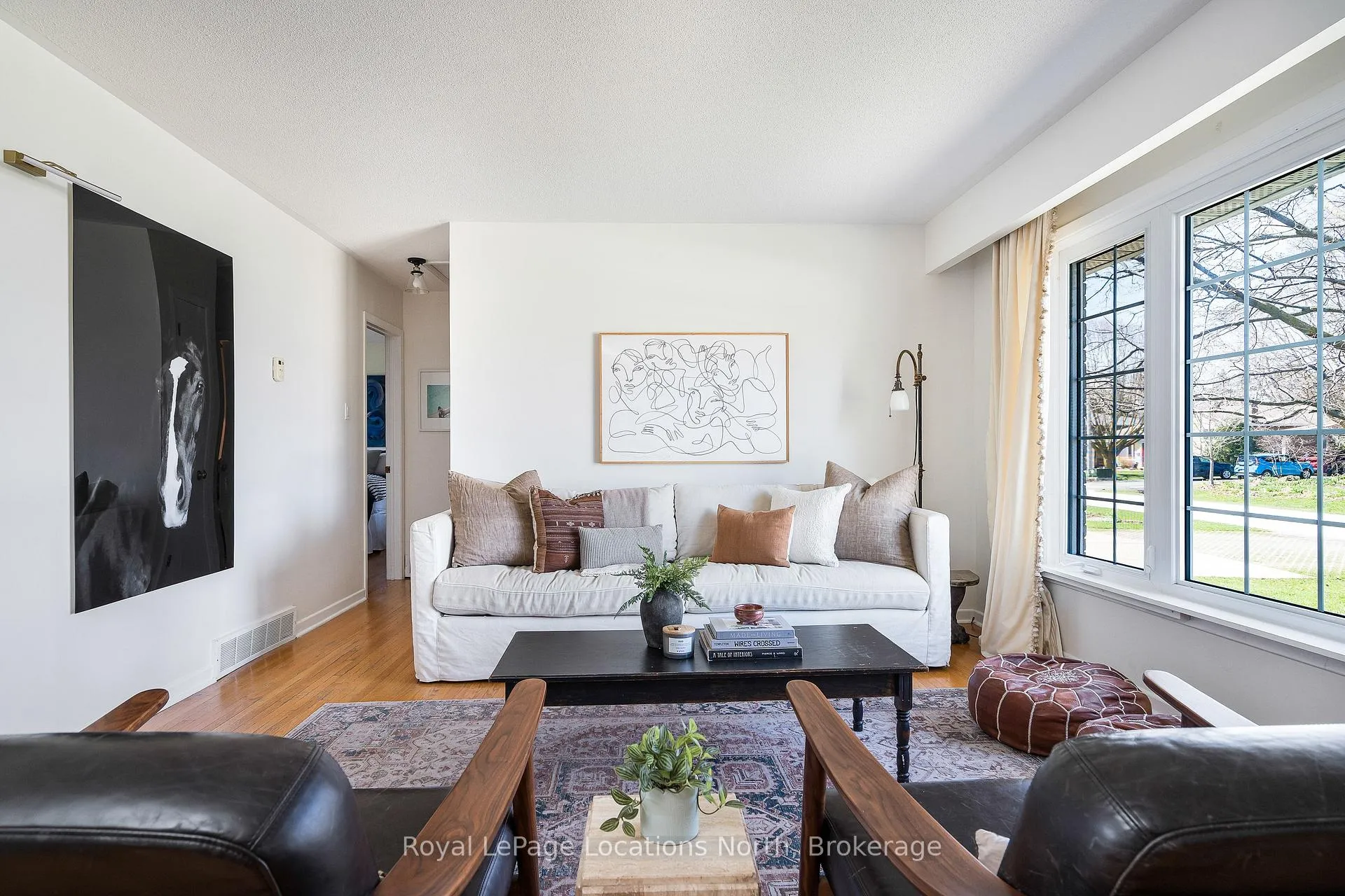 Photo 2 of 12 Bryan Drive, Collingwood — HOMEH