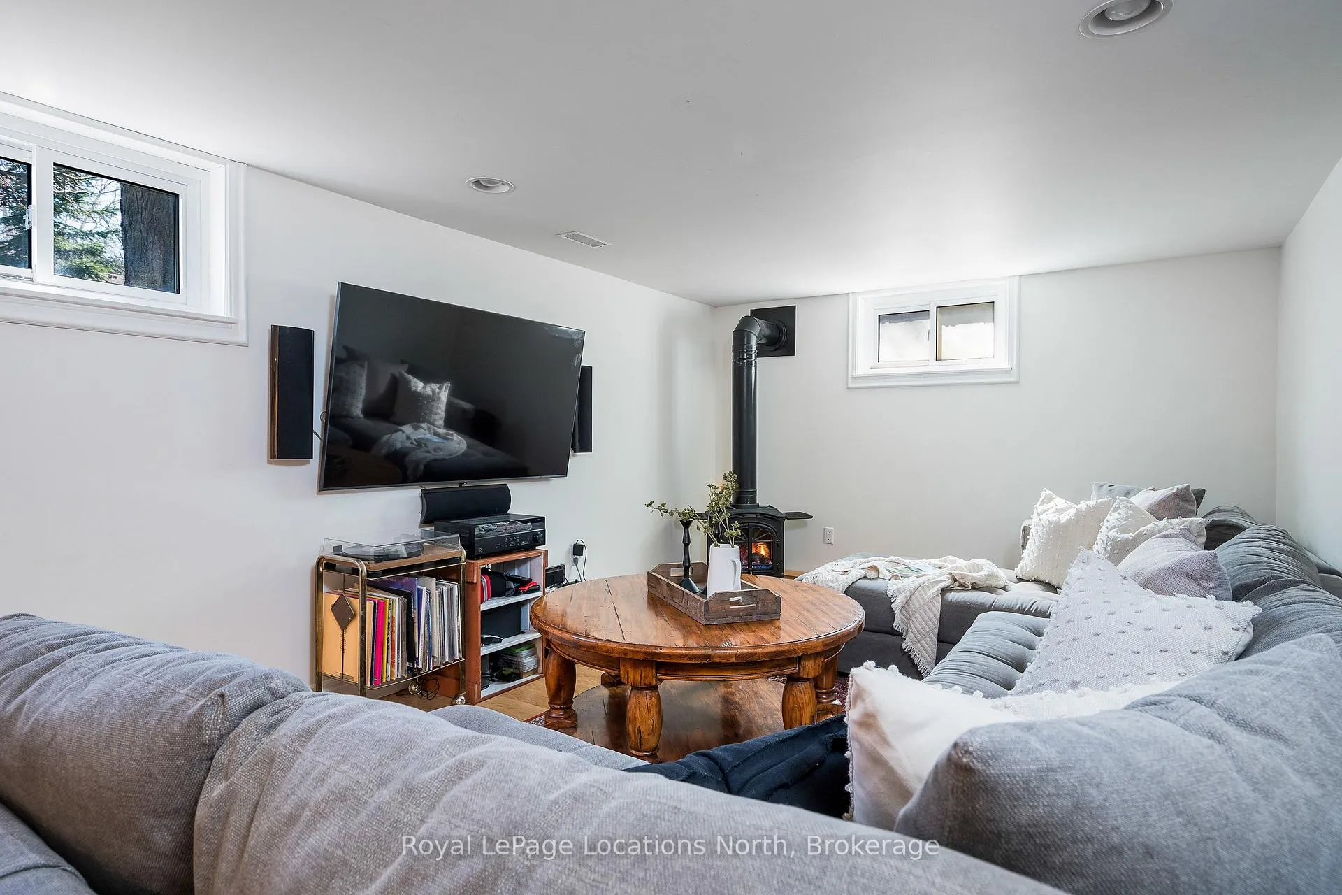 Photo 23 of 12 Bryan Drive, Collingwood — HOMEH