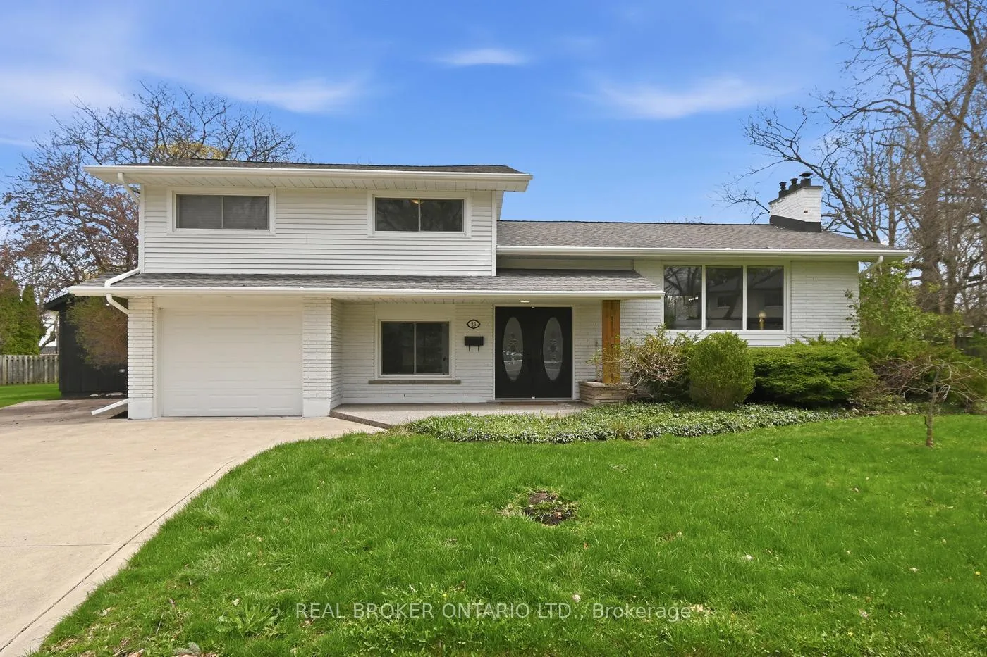 Front of 25 Victor Boulevard