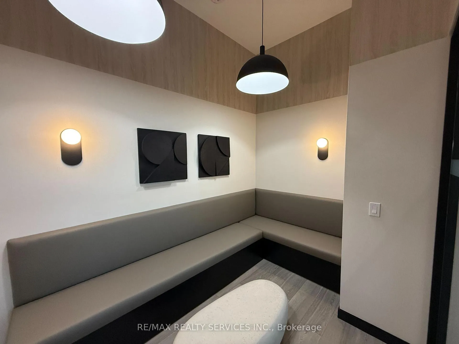 Photo 17 of Unit 805B, 8020 Derry Cross W, Milton, Coates — HOMEH