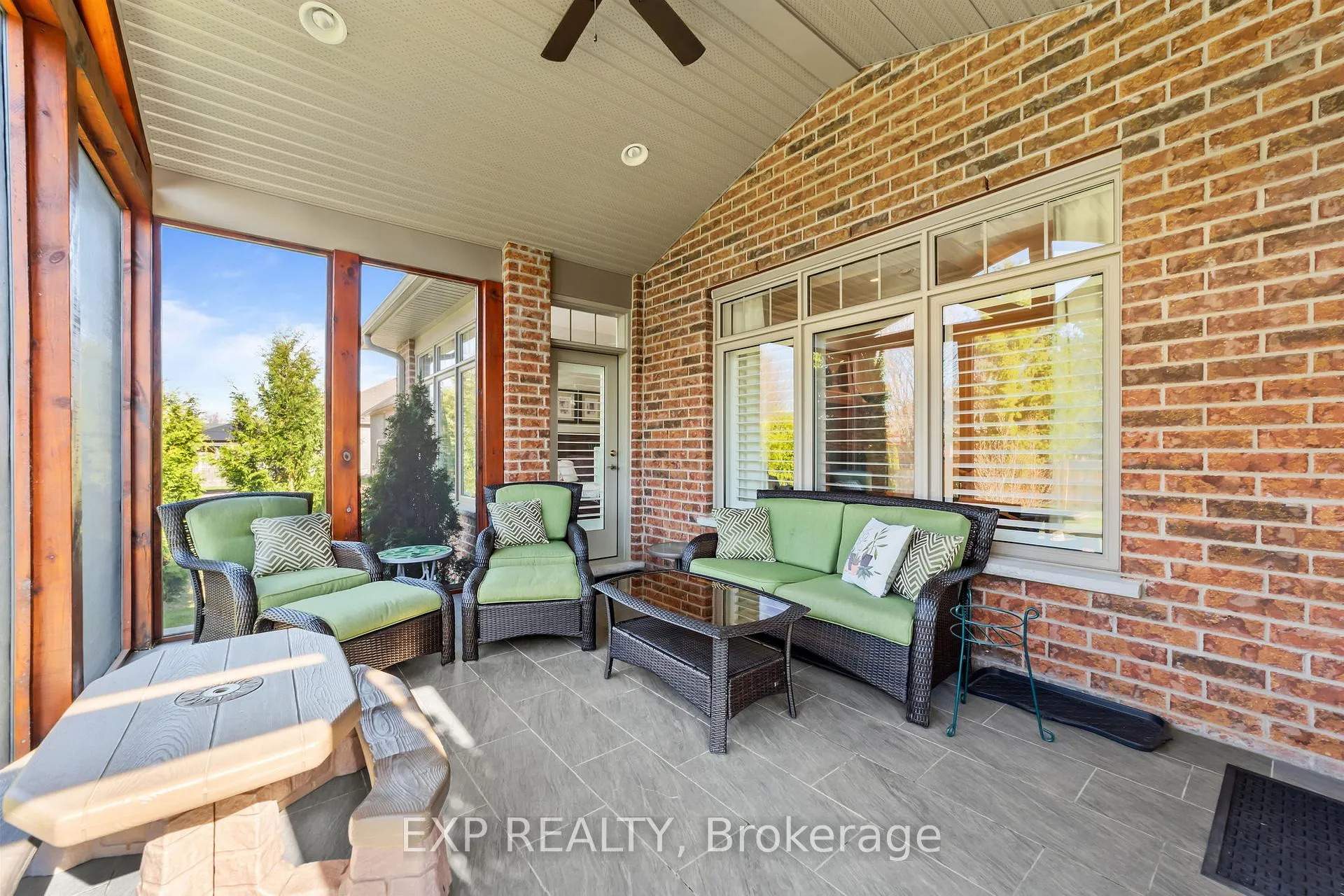 Photo 11 of 9 Towerline Street, Middlesex Centre, Delaware Town — HOMEH