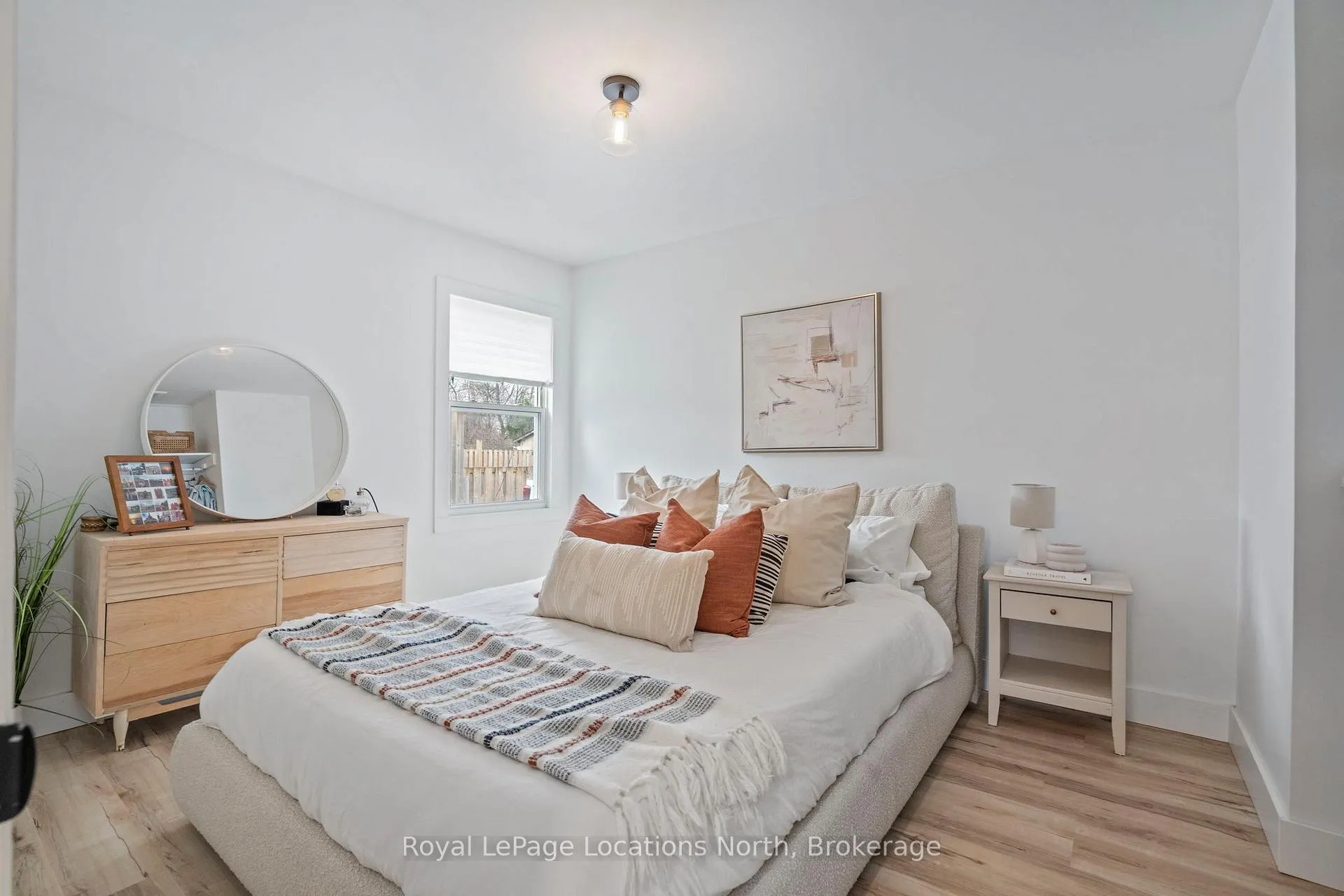 Photo 12 of 11 Victory Drive, Collingwood — HOMEH