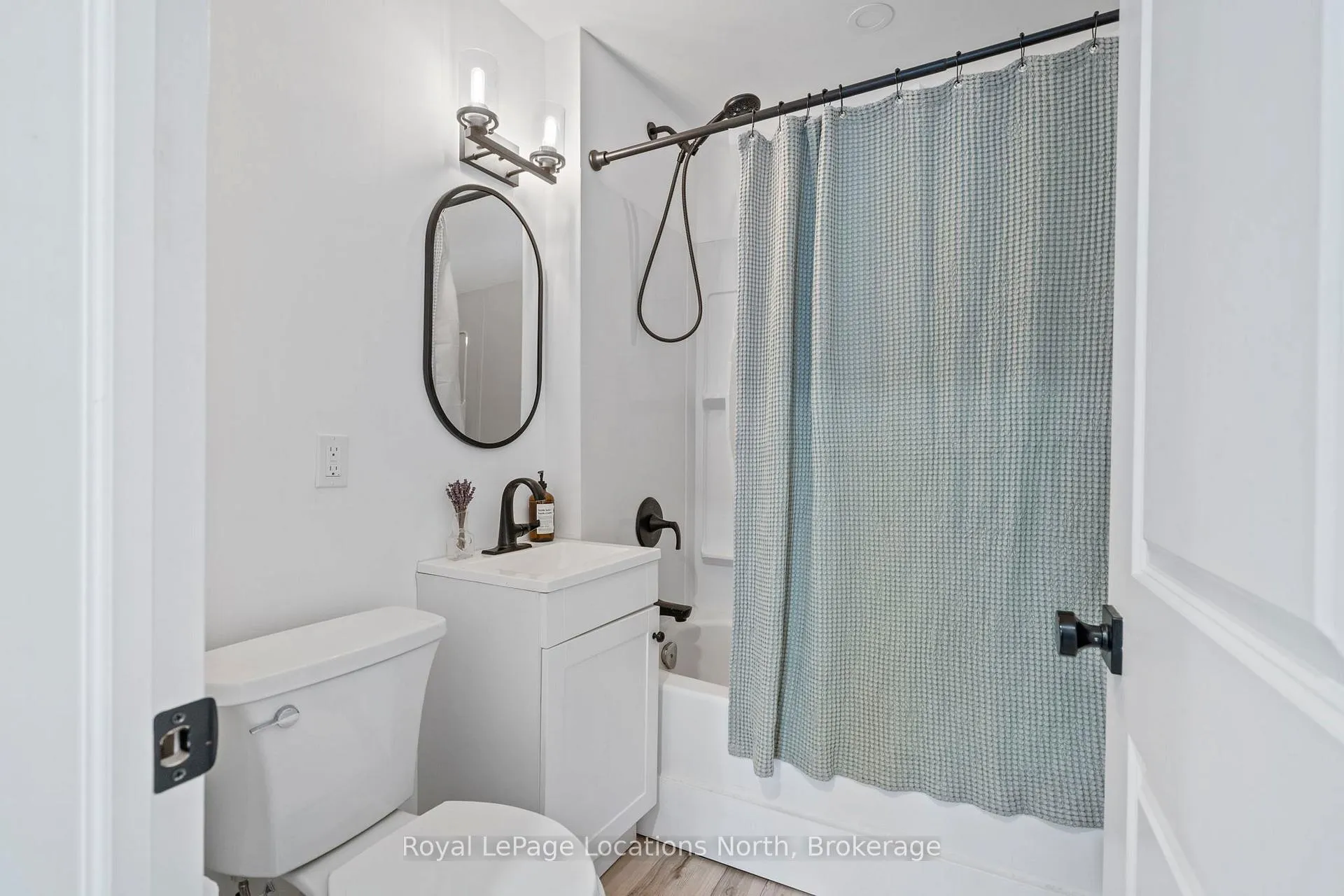 Photo 16 of 11 Victory Drive, Collingwood — HOMEH