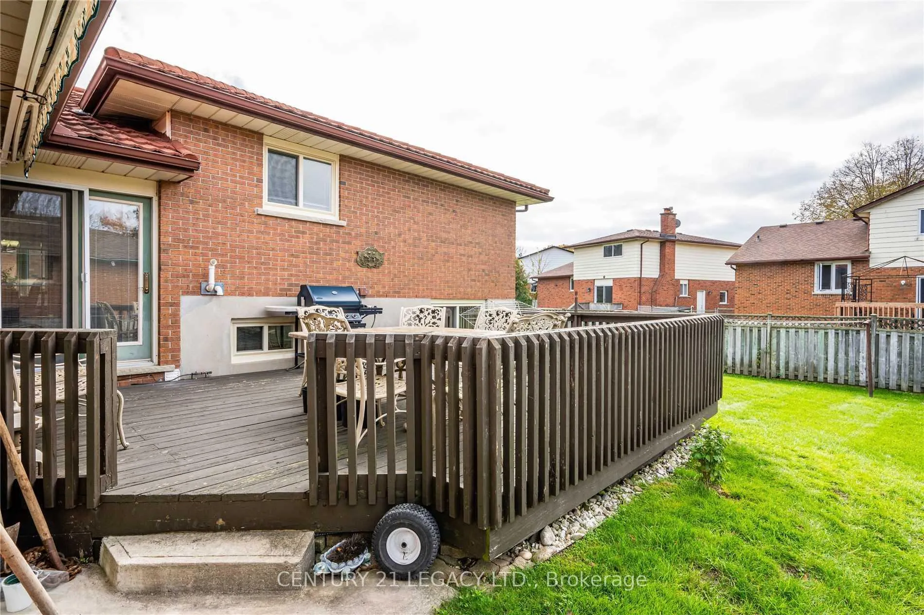 Photo 8 of Unit (Upper), 2067 Old Mill Road, Kitchener, Lower Doon — HOMEH