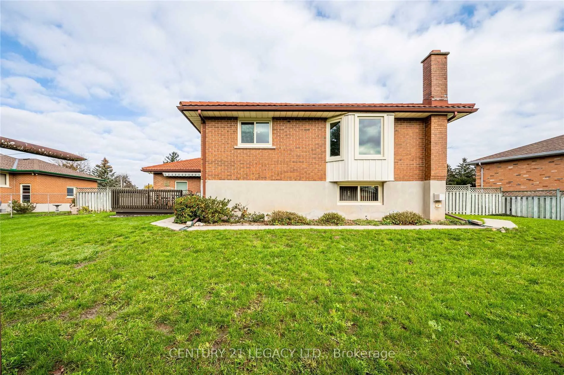 Photo 13 of Unit (Upper), 2067 Old Mill Road, Kitchener, Lower Doon — HOMEH
