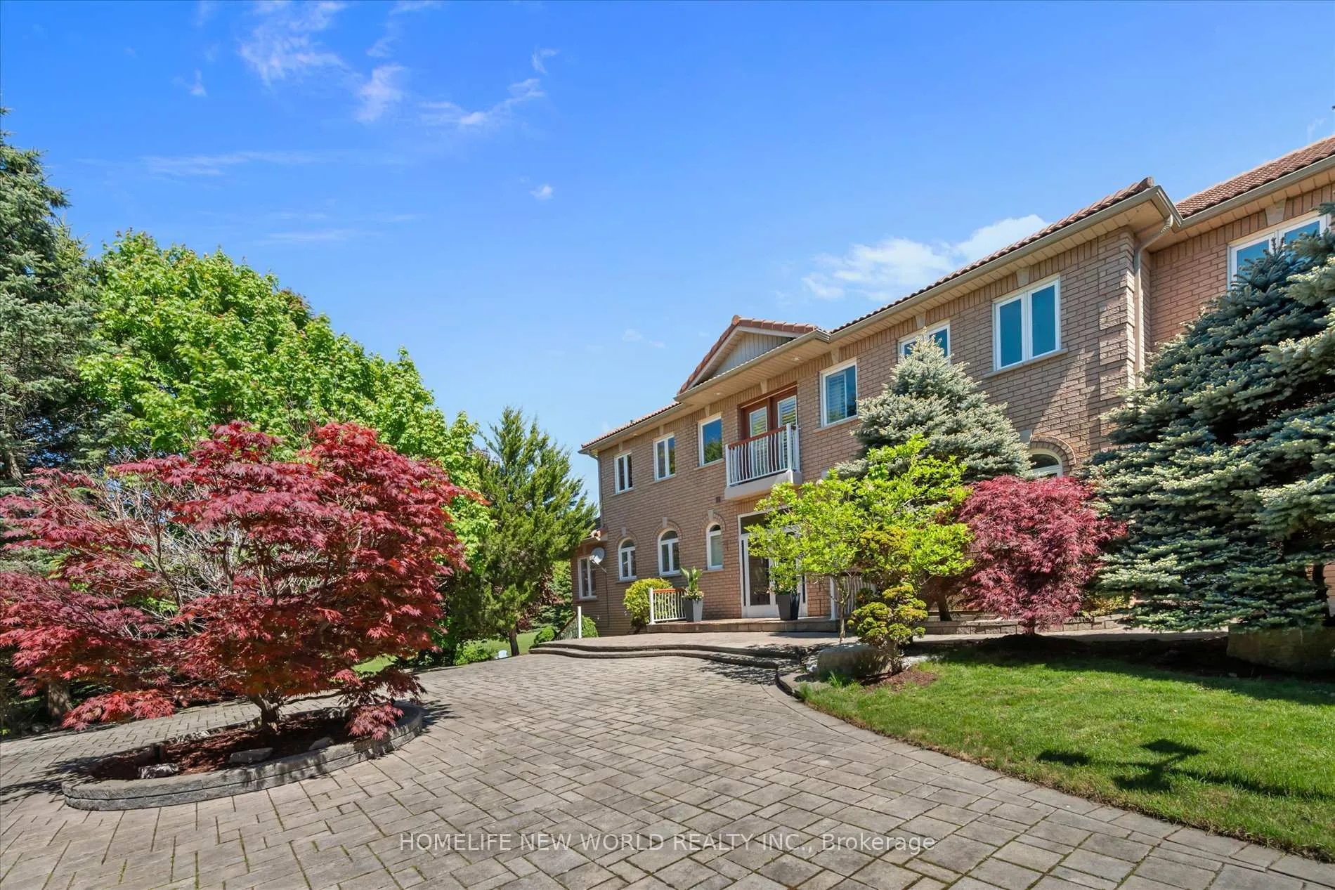 Photo 4 of 26 Offord Crescent, Aurora, Bayview Southeast — HOMEH