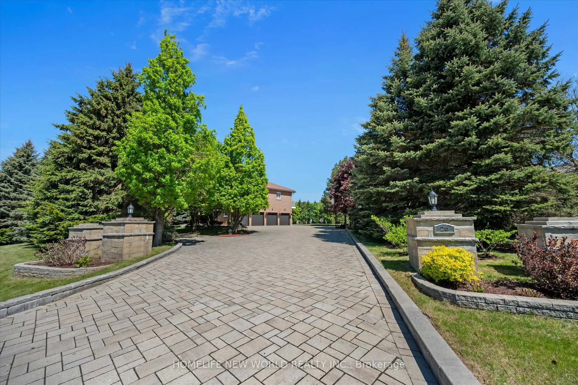 Photo 5 of 26 Offord Crescent, Aurora, Bayview Southeast — HOMEH