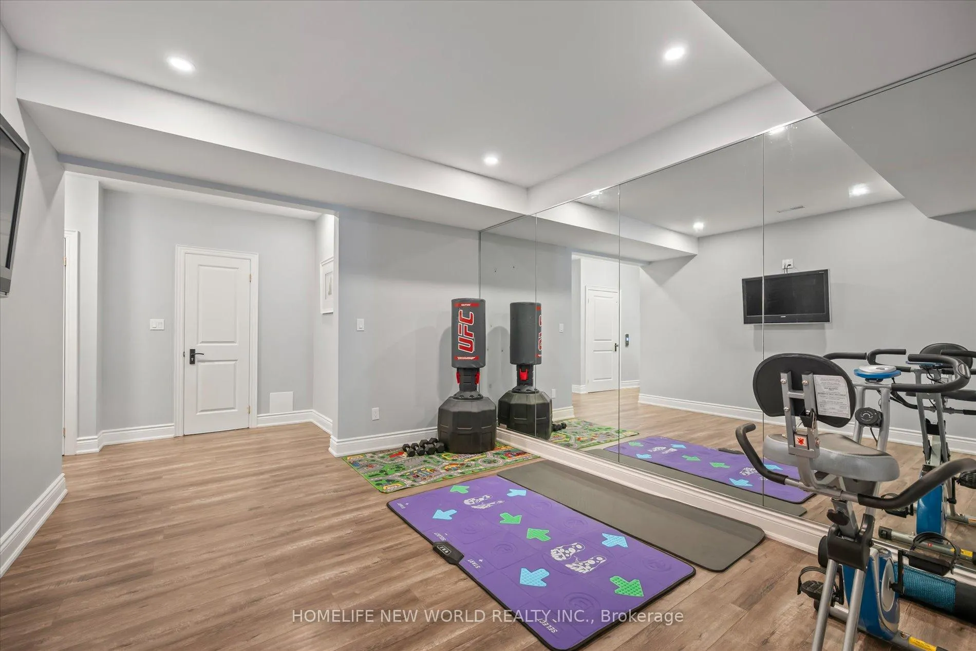 Photo 36 of 26 Offord Crescent, Aurora, Bayview Southeast — HOMEH
