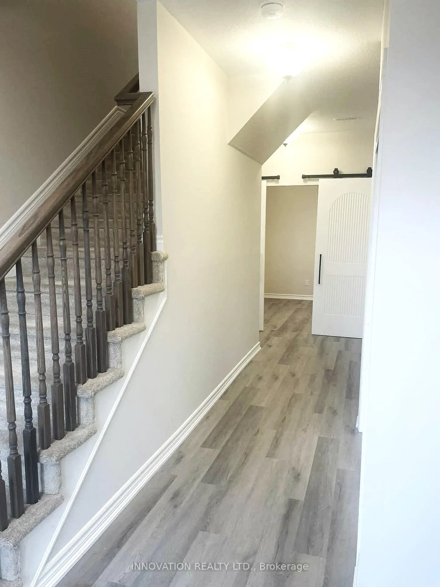 Photo 5 of 16 Caspian Row, Ottawa, Kanata - Emerald Meadows/Trailwest — HOMEH