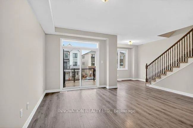 Photo 11 of 16 Caspian Row, Ottawa, Kanata - Emerald Meadows/Trailwest — HOMEH