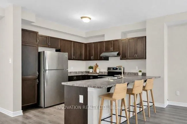 Photo 12 of 16 Caspian Row, Ottawa, Kanata - Emerald Meadows/Trailwest — HOMEH