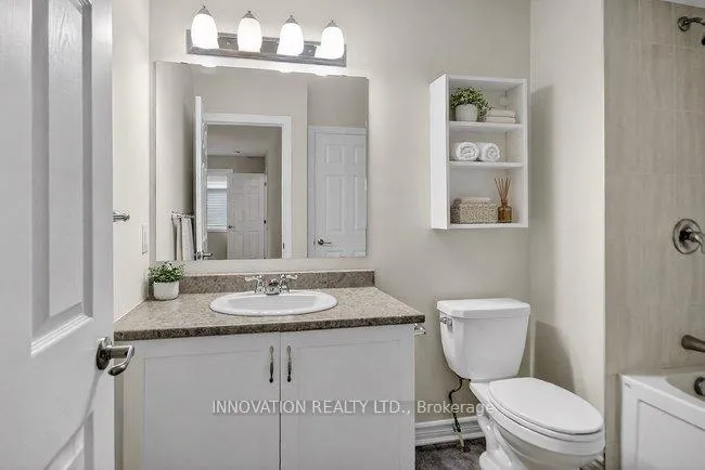 Photo 17 of 16 Caspian Row, Ottawa, Kanata - Emerald Meadows/Trailwest — HOMEH