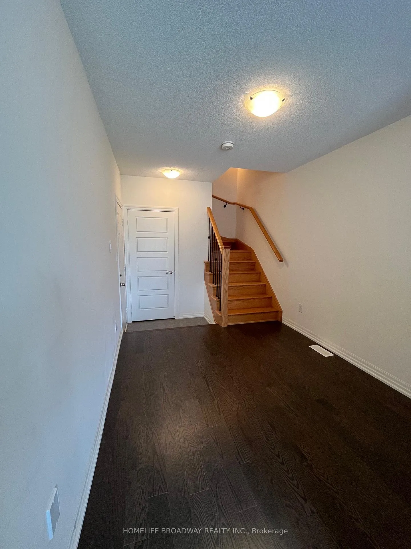 Photo 10 of 53 Vantage Loop, Newmarket, Woodland Hill — HOMEH