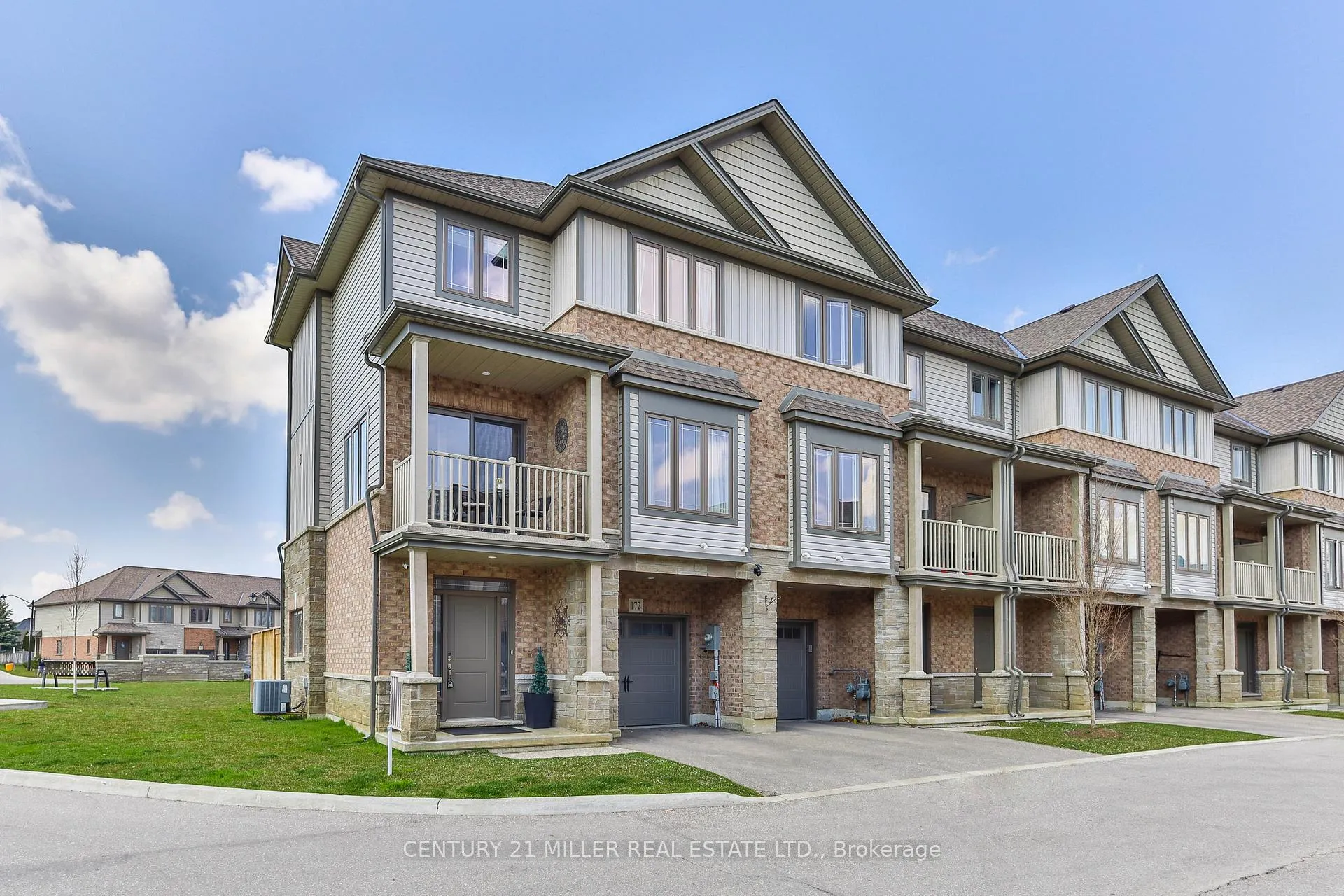 Photo 2 of Unit 172, 77 Diana Avenue, Brantford — HOMEH