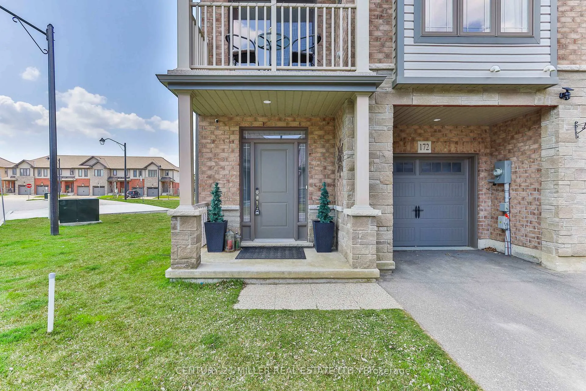 Photo 5 of Unit 172, 77 Diana Avenue, Brantford — HOMEH