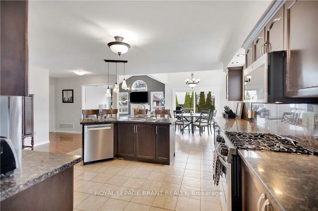 Photo 14 of 85 Hunter Way, Brantford — HOMEH