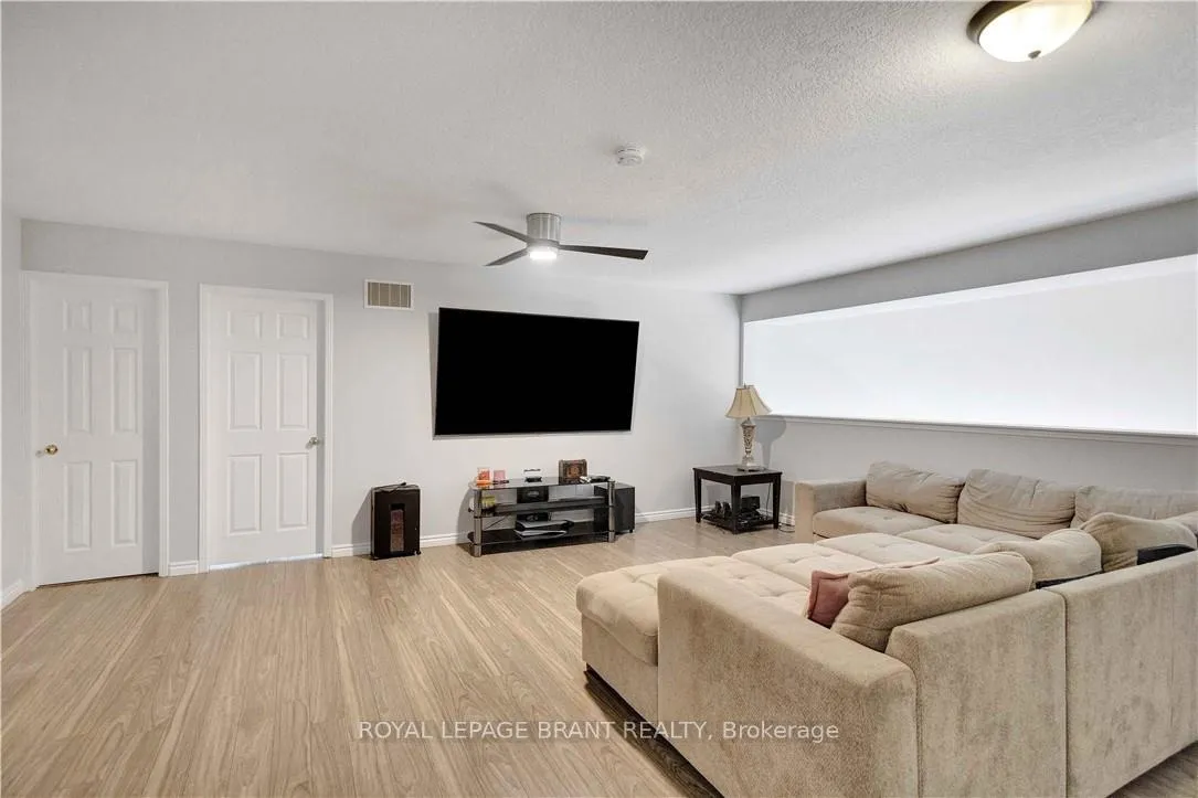 Photo 33 of 85 Hunter Way, Brantford — HOMEH