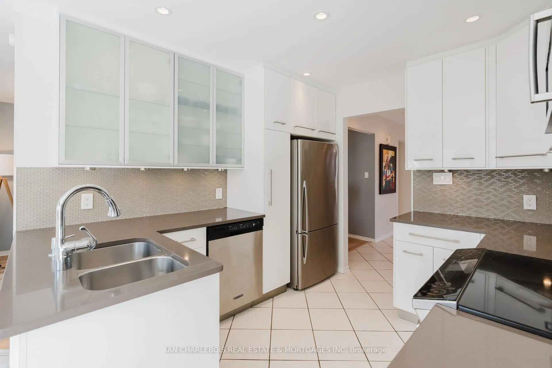 Photo 18 of 583 Apollo Way, Ottawa, Fallingbrook/Pineridge — HOMEH