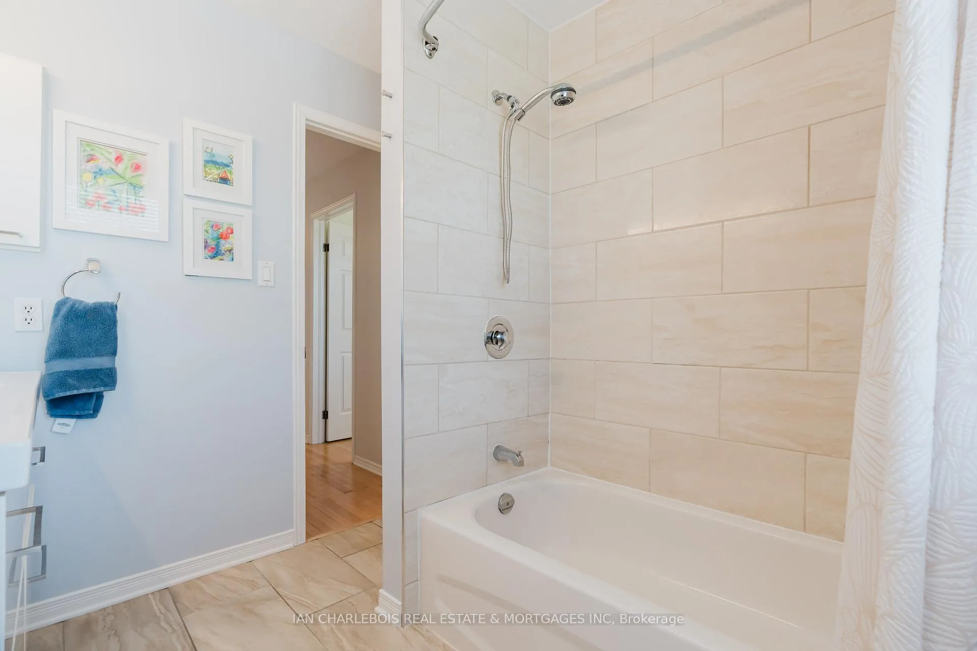 Photo 35 of 583 Apollo Way, Ottawa, Fallingbrook/Pineridge — HOMEH